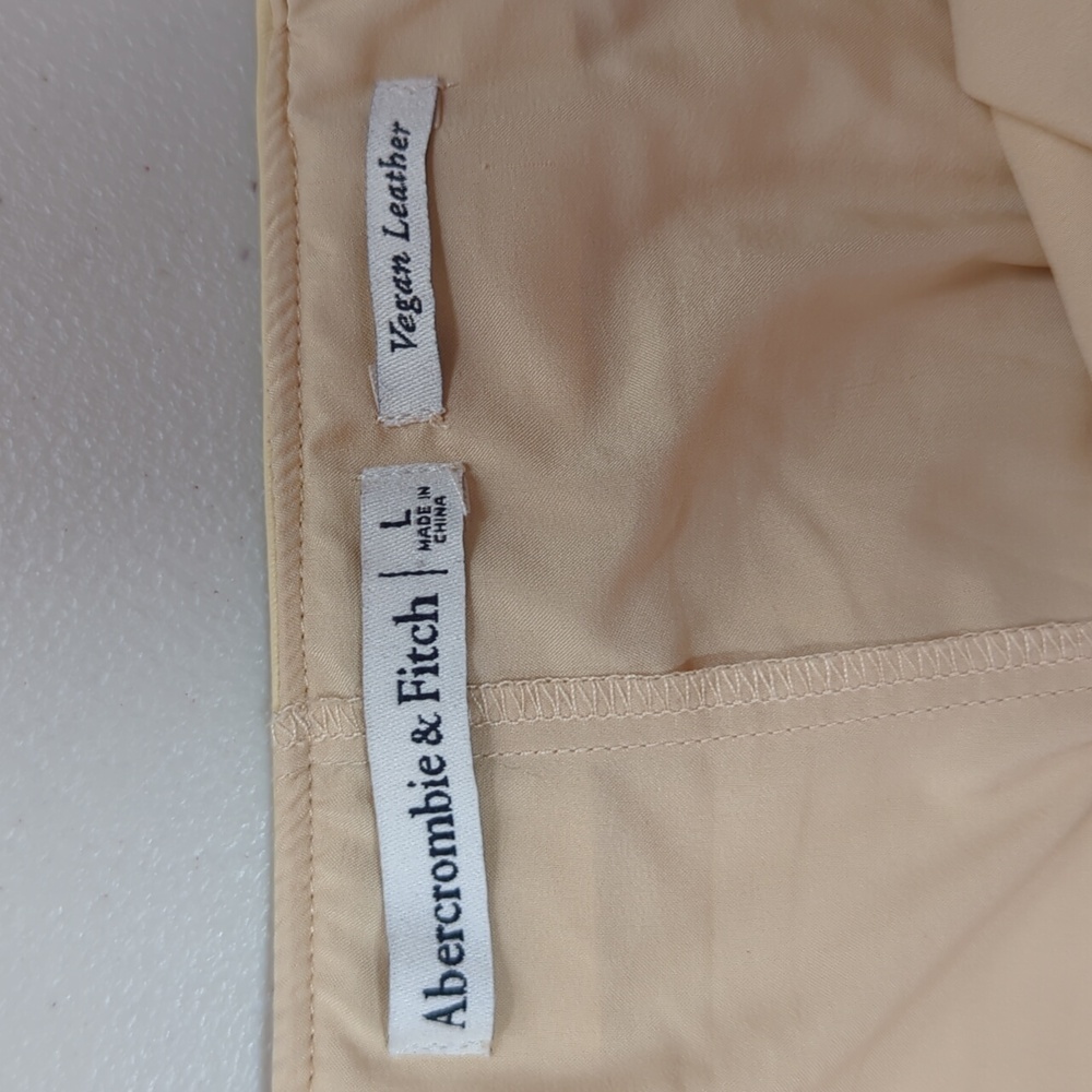 Abercrombie & Fitch Cream Mini Skirt - Picture 6 of 10
